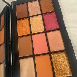 NARS Warm Multi-Finish Eyeshadow Palette — Gold, Peach, Coral, Pink, Brown
